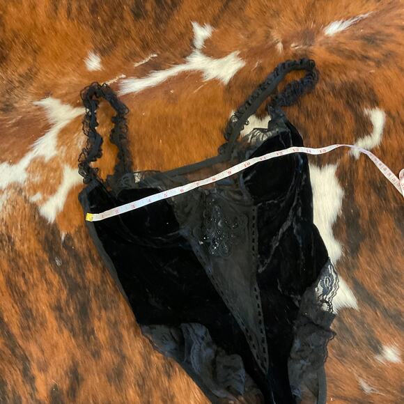 vintage Alana Gale Floral Lace Ruffle lingerie Bodysuit High Cut Size L Black - Picture 5 of 5